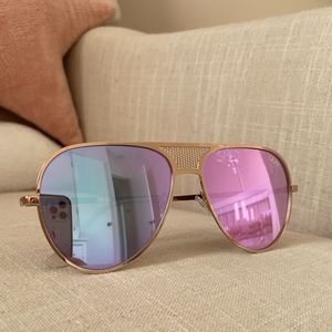 Brand new quay sunglasses!